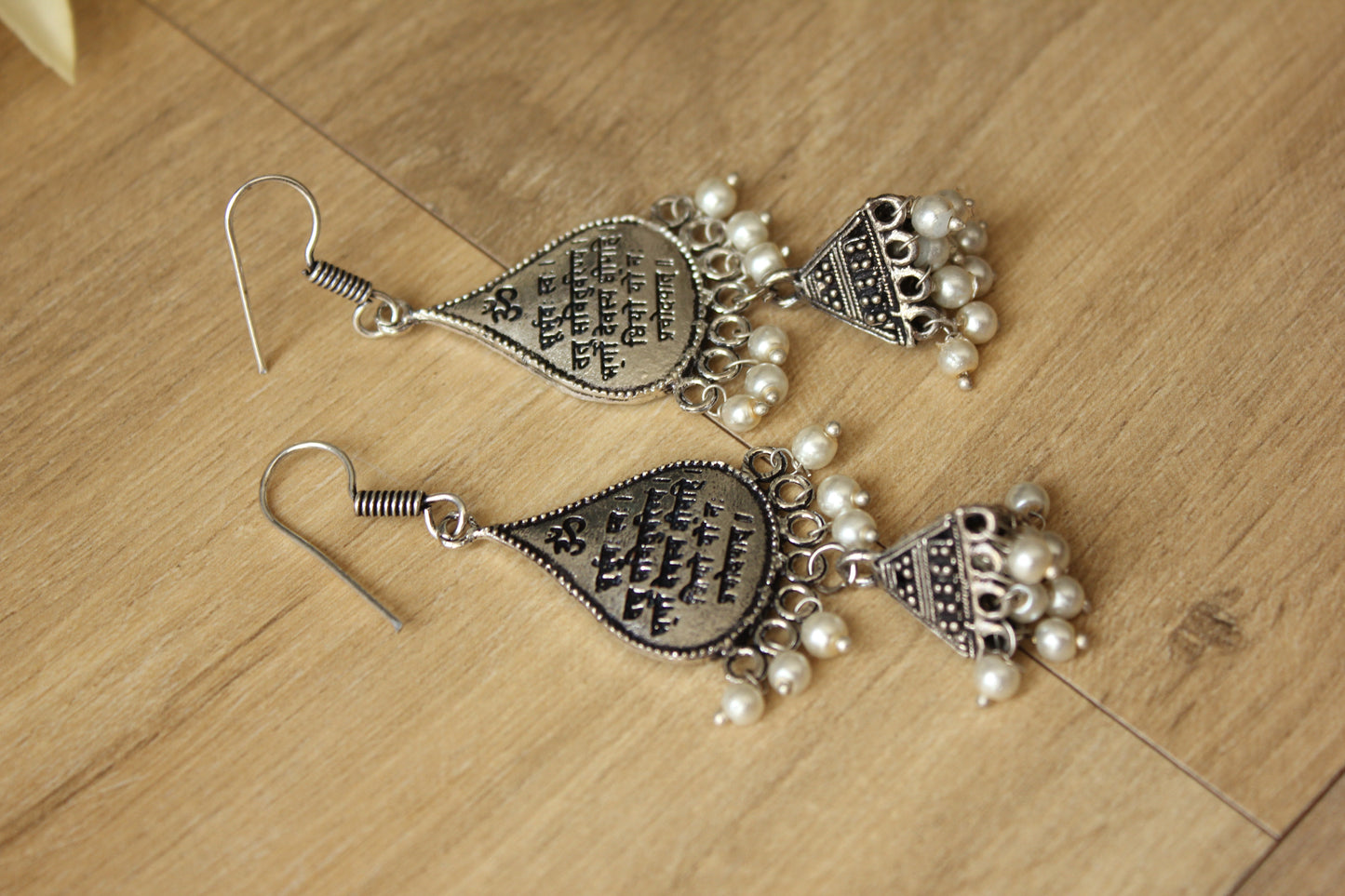 Pearl an Silver Jhumka